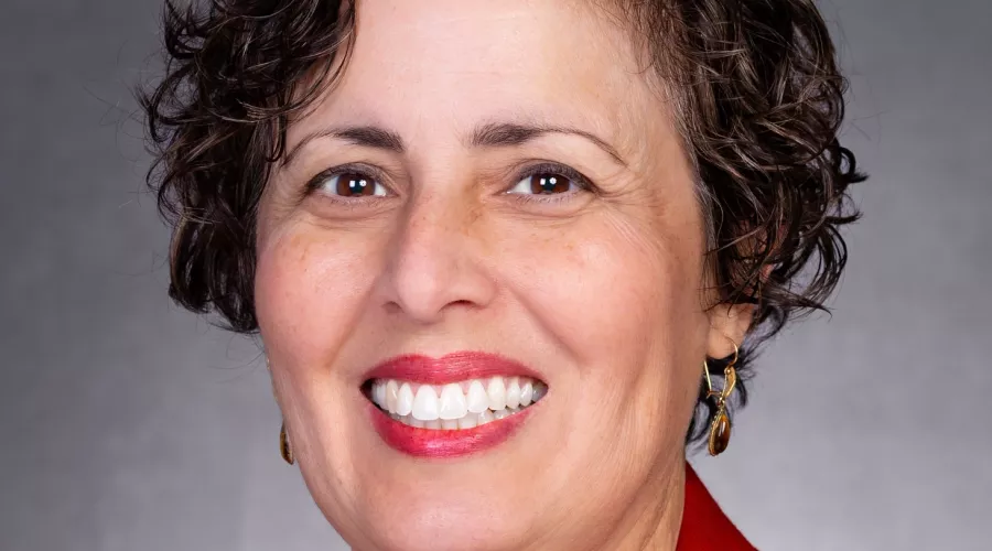 Luz Huntington-Moskos